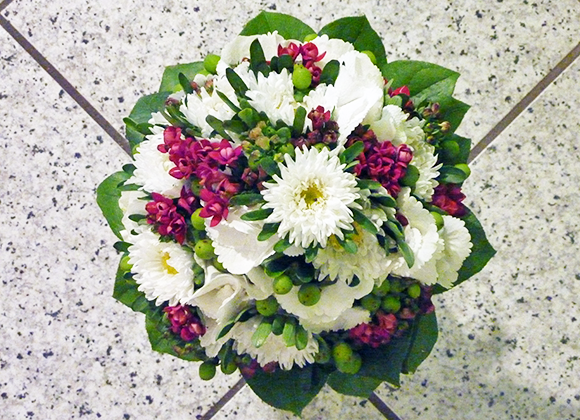 Zugestellter Blumenstrauß